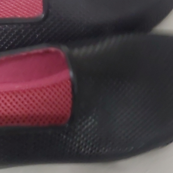 Cougar, Size 10, Black Textured Women's Flats - Picture 5 of 11